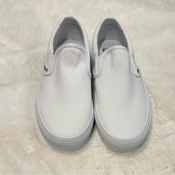 VANS Classic Slip-On Shoe - Picture 6 of 8